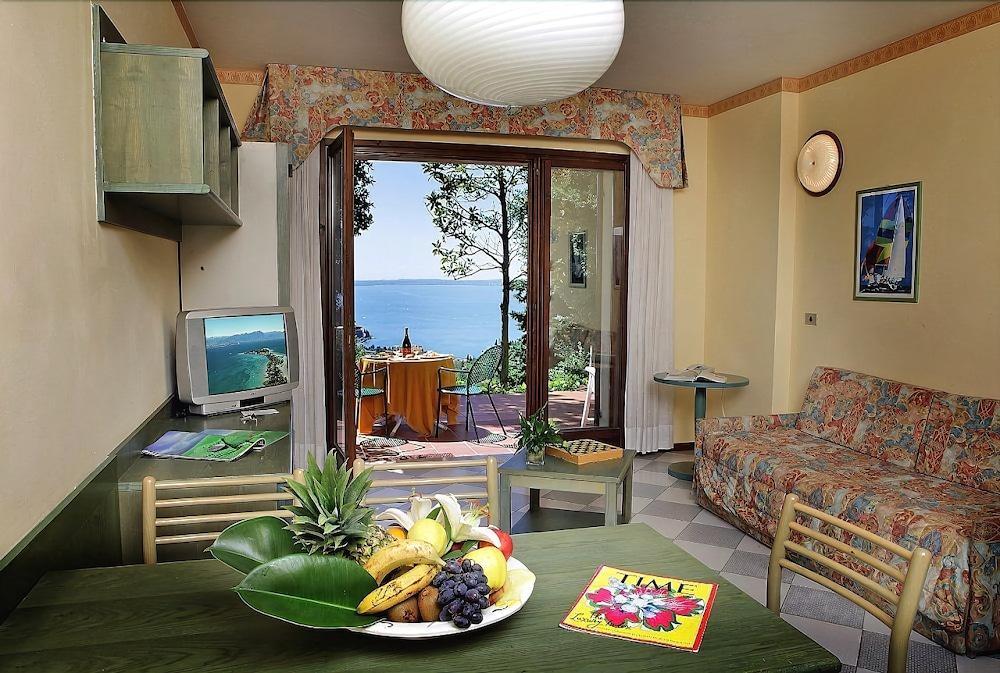 Marciaga Residence Madrigale מראה חיצוני תמונה
